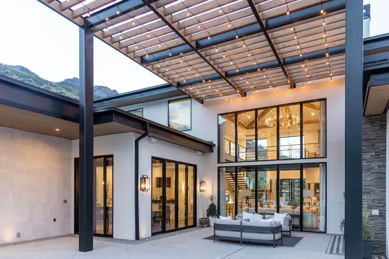The Alpine Horizon by Raykon Construction