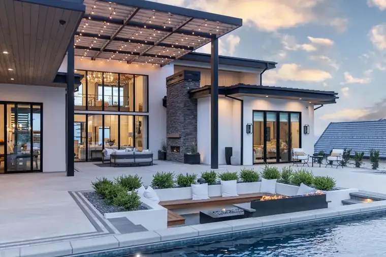 The Alpine Horizon by Raykon Construction