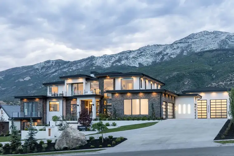 The Alpine Horizon by Raykon Construction