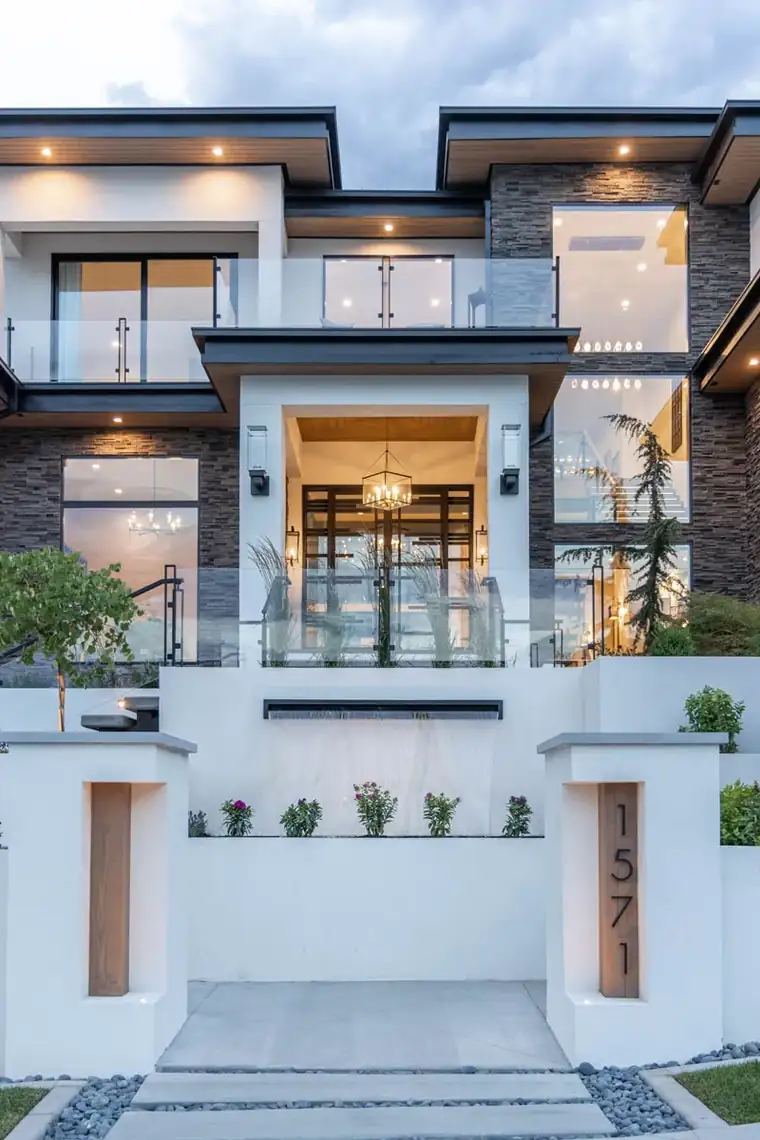 The Alpine Horizon by Raykon Construction