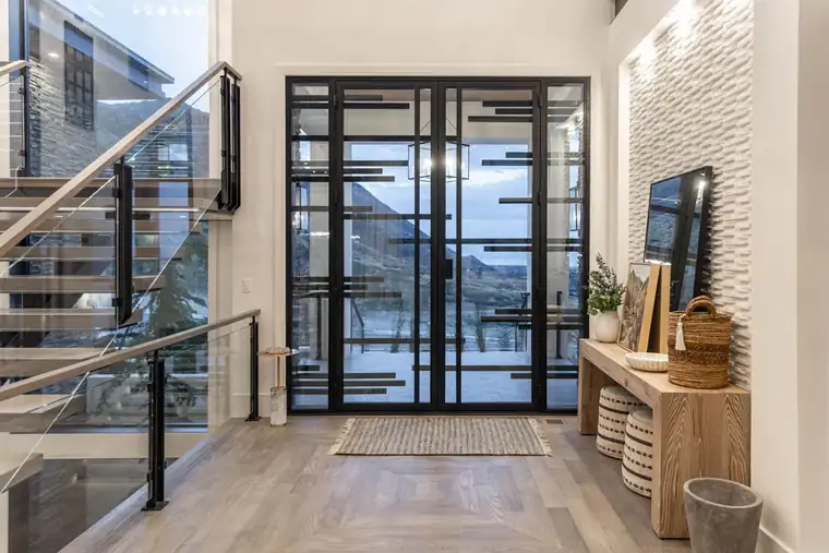 The Alpine Horizon by Raykon Construction