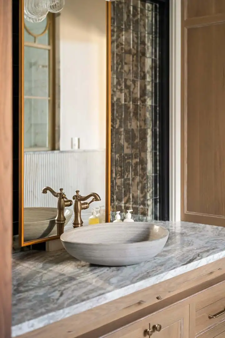 Auberge de la Famille by Raykon Construction