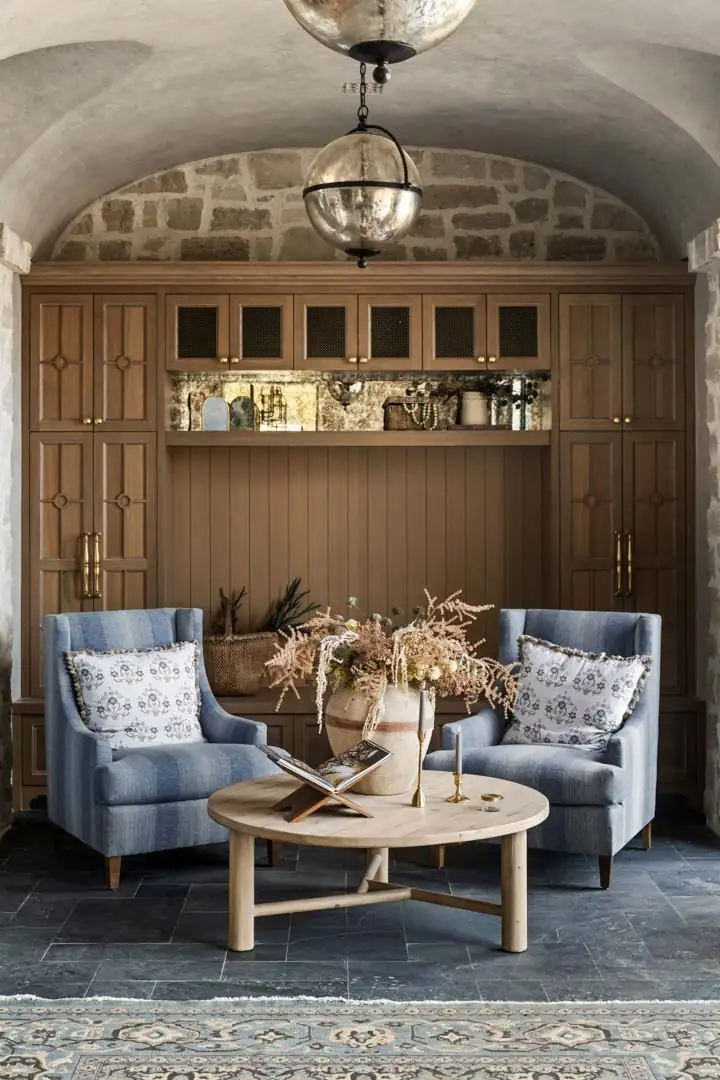 Auberge de la Famille by Raykon Construction