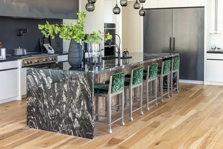 The Baccarat by Raykon Construction