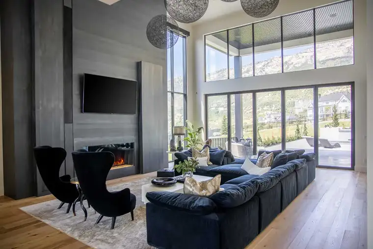 The Baccarat by Raykon Construction