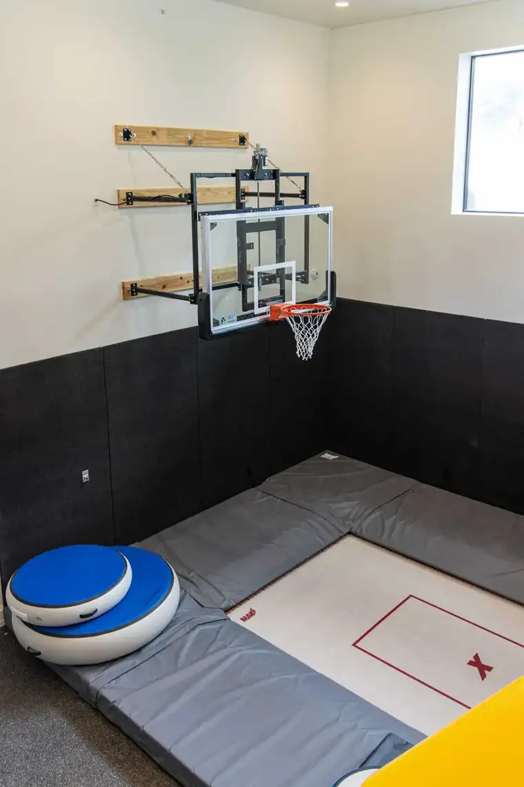 The Baccarat by Raykon Construction