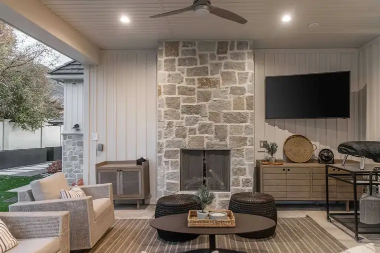 The Canyon Terrace by Raykon Construction
