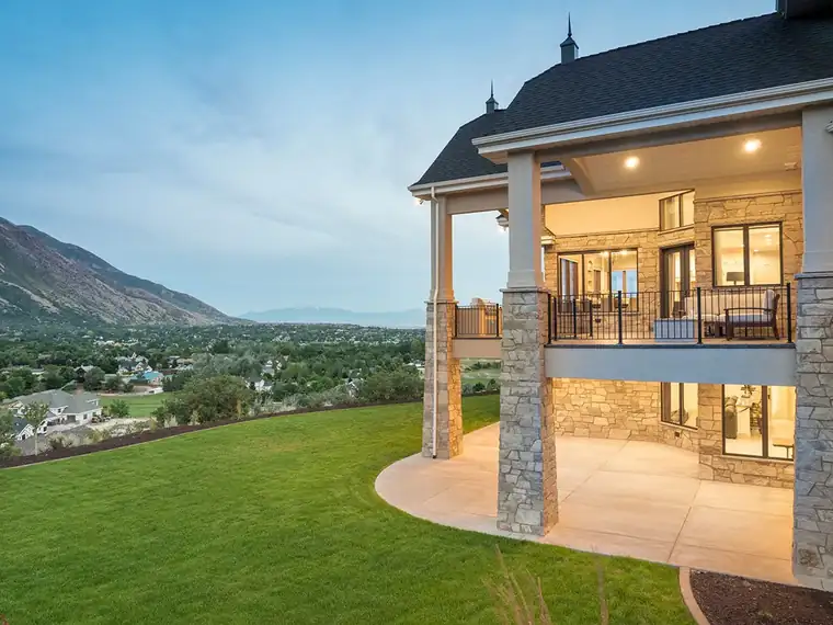 Deer Crest Circle by Raykon Construction