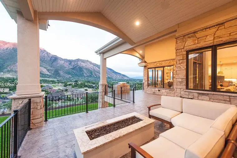 Deer Crest Circle by Raykon Construction