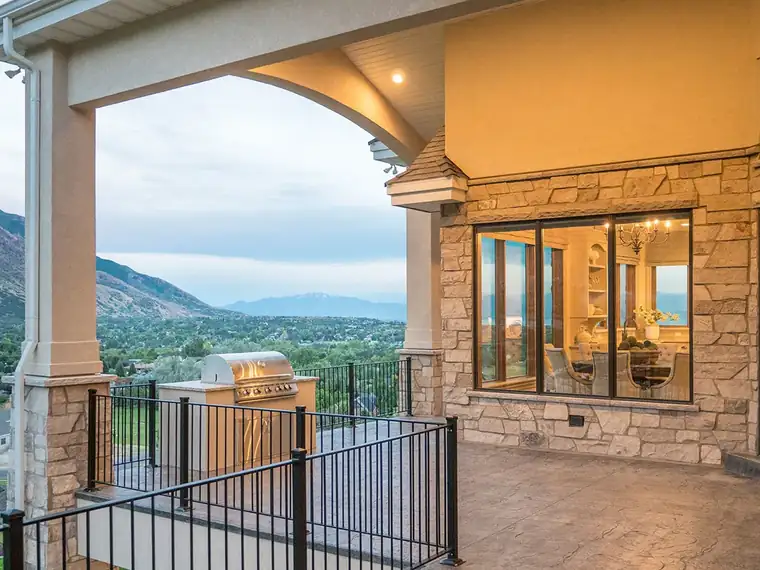 Deer Crest Circle by Raykon Construction