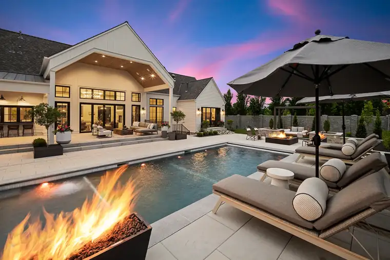The European Chic by Raykon Construction