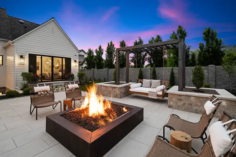The European Chic by Raykon Construction