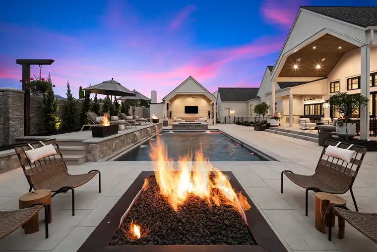 The European Chic by Raykon Construction