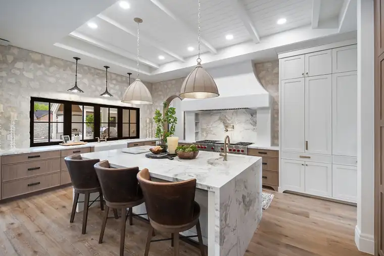 The European Chic by Raykon Construction