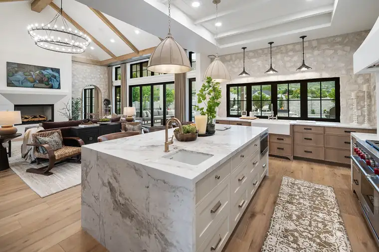 The European Chic by Raykon Construction