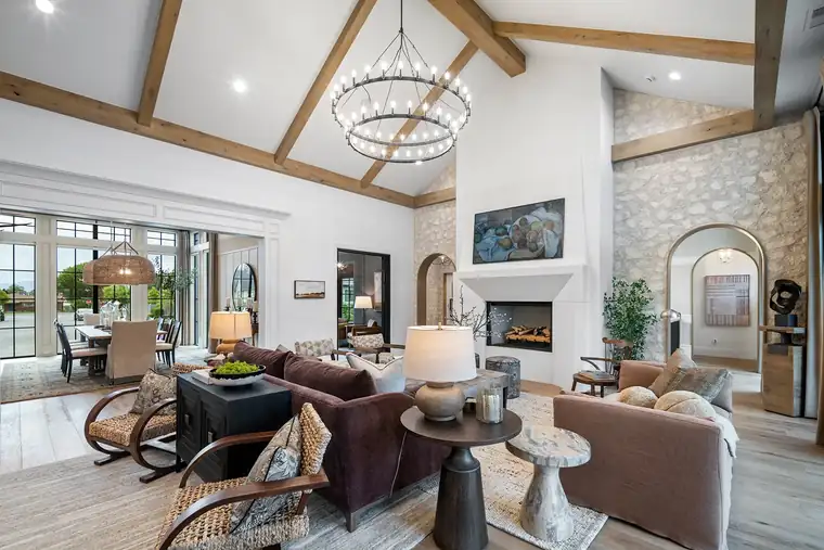 The European Chic by Raykon Construction