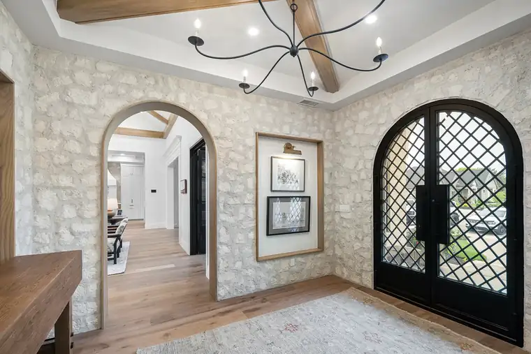 The European Chic by Raykon Construction