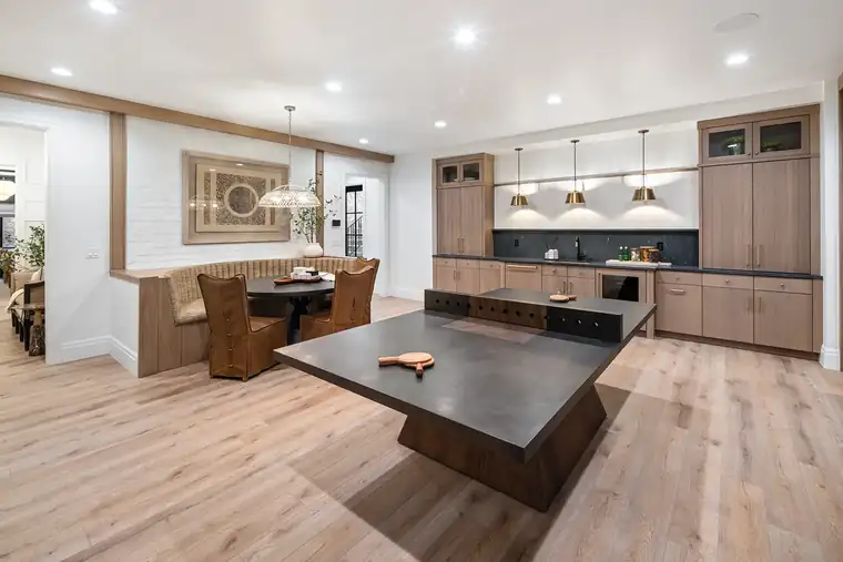 The European Chic by Raykon Construction