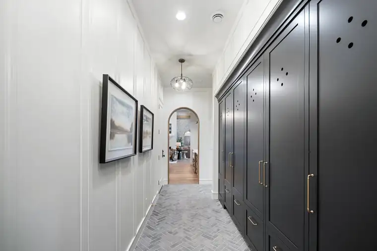 The European Chic by Raykon Construction