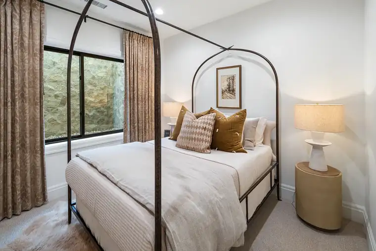 The European Chic by Raykon Construction