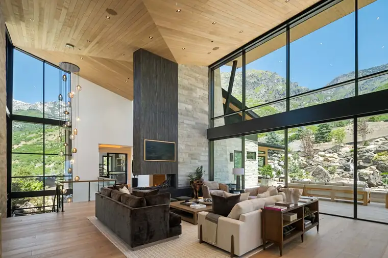 The Evergreen Summit by Raykon Construction