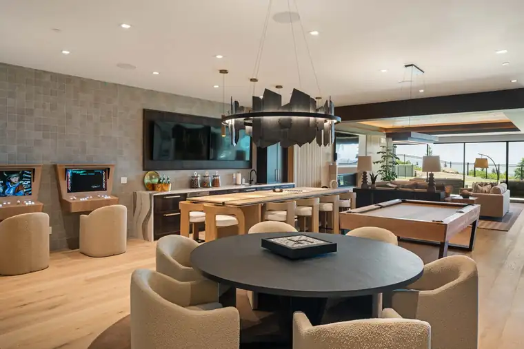 The Evergreen Summit by Raykon Construction