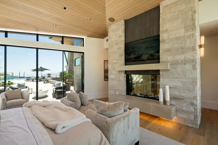 The Evergreen Summit by Raykon Construction