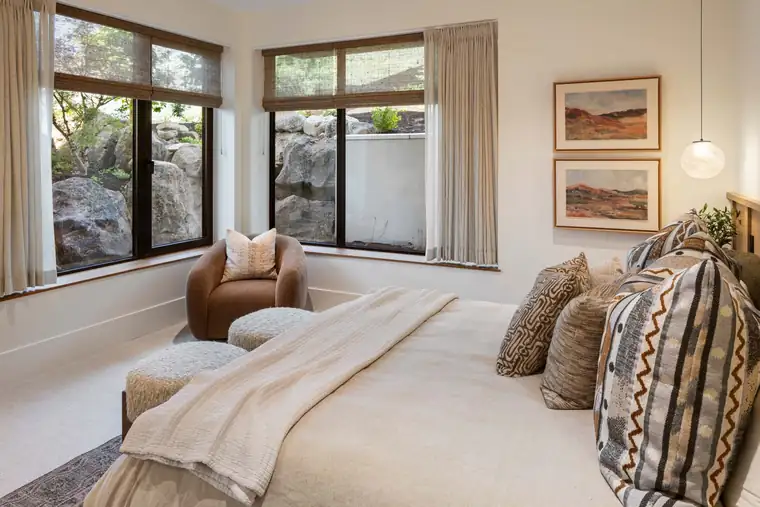 The Evergreen Summit by Raykon Construction
