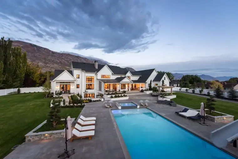 The Grove Farmhouse by Raykon Construction