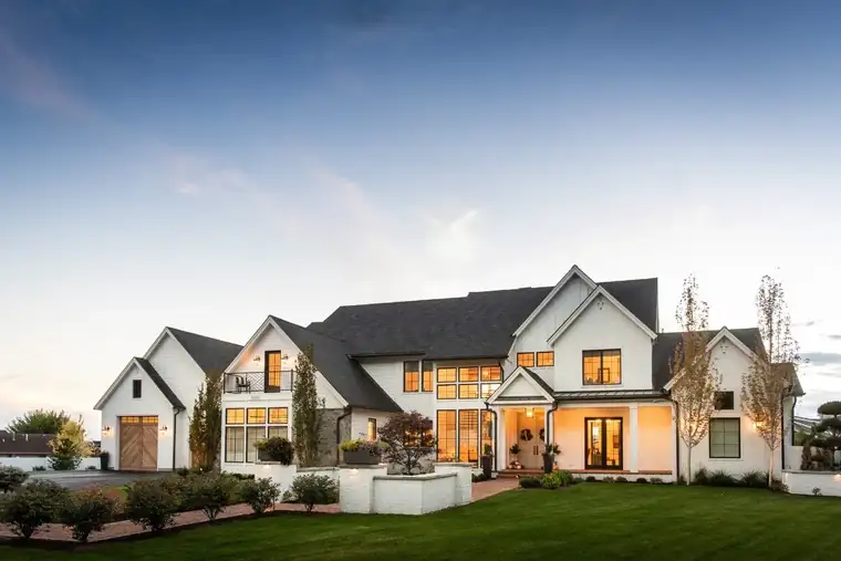 The Grove Farmhouse by Raykon Construction