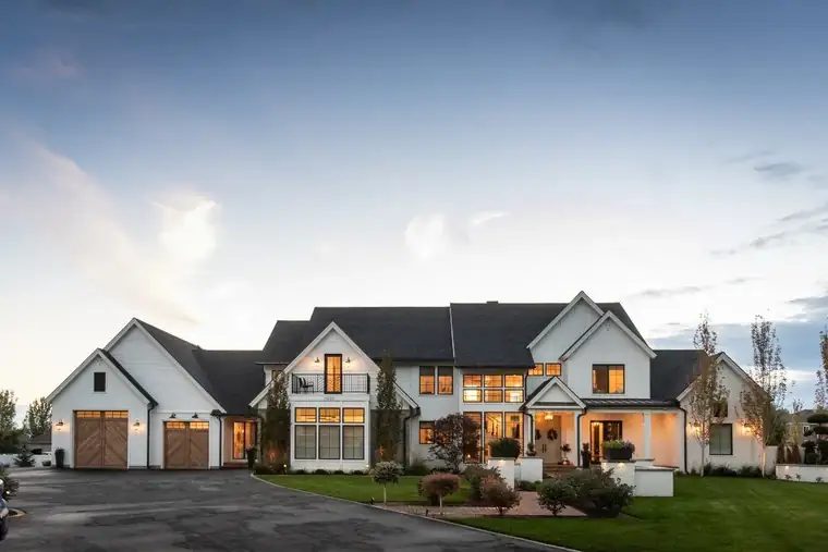 The Grove Farmhouse by Raykon Construction