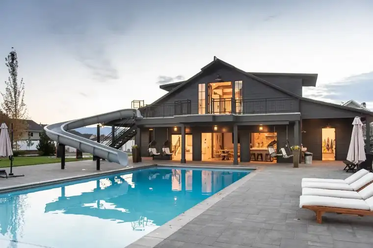 The Grove Farmhouse by Raykon Construction