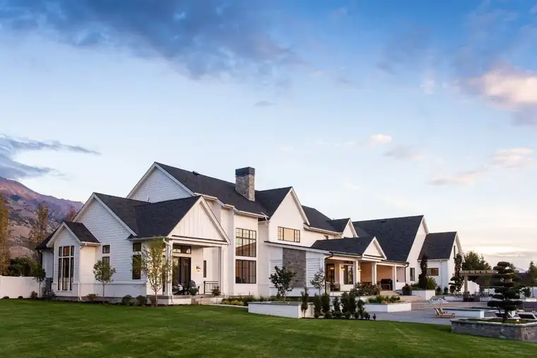 The Grove Farmhouse by Raykon Construction