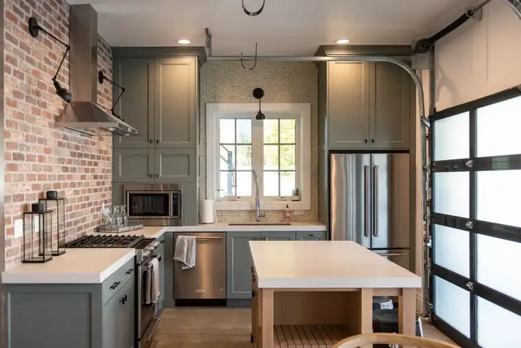 The Grove Farmhouse by Raykon Construction