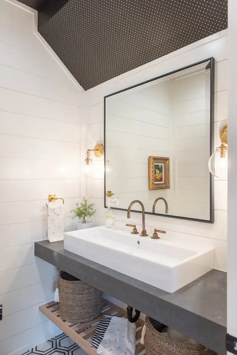 The Grove Farmhouse by Raykon Construction
