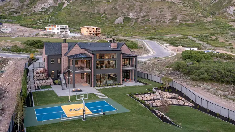 The Moritz by Raykon Construction