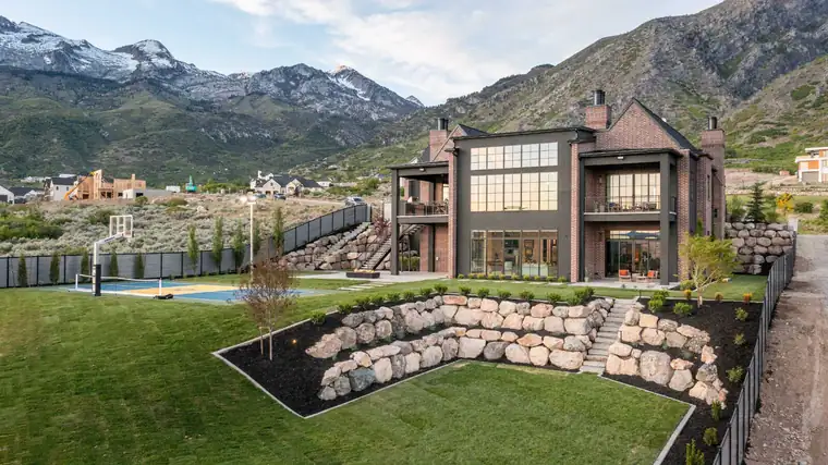 The Moritz by Raykon Construction