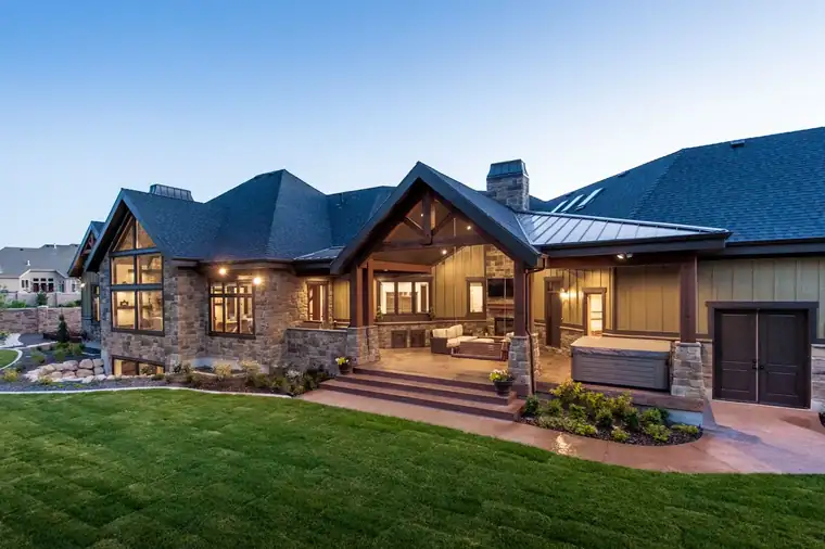 The Mountain Majesty by Raykon Construction