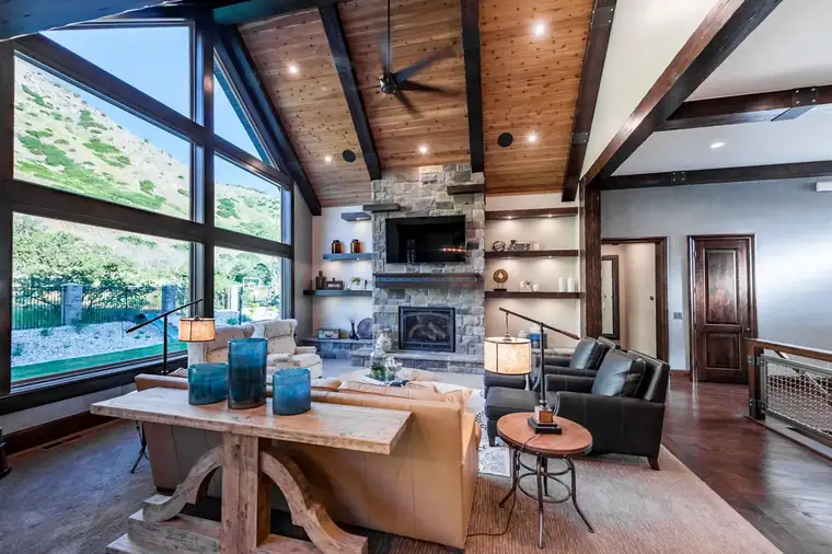 The Mountain Majesty by Raykon Construction