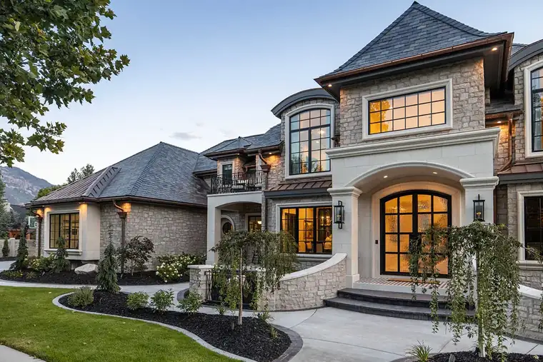 The Rosegate by Raykon Construction