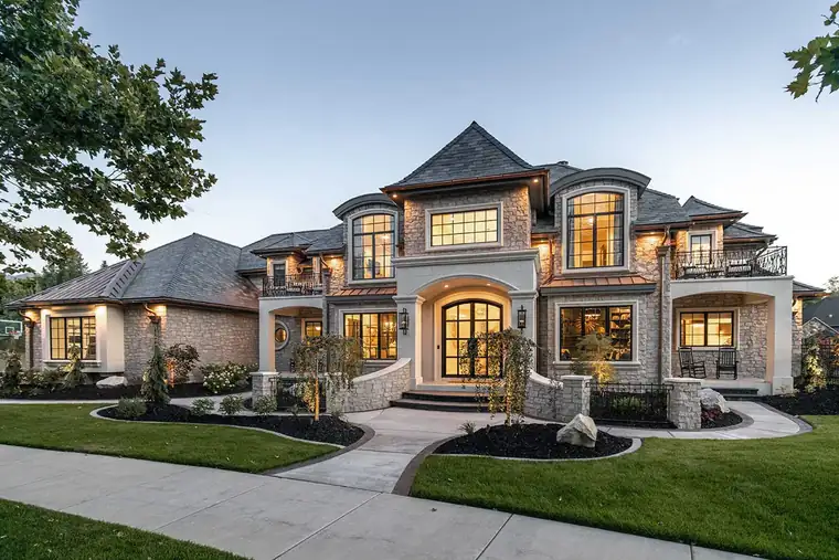 The Rosegate by Raykon Construction