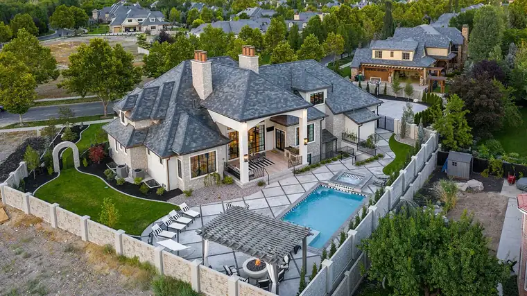 The Rosegate by Raykon Construction