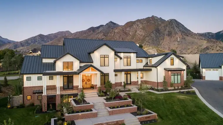 The Stoney Brook by Raykon Construction