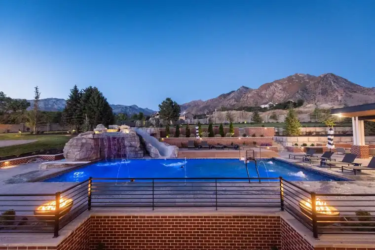 The Stoney Brook by Raykon Construction