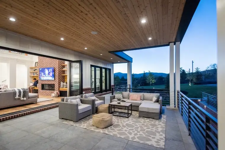 The Stoney Brook by Raykon Construction