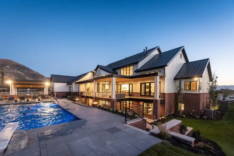 The Stoney Brook by Raykon Construction