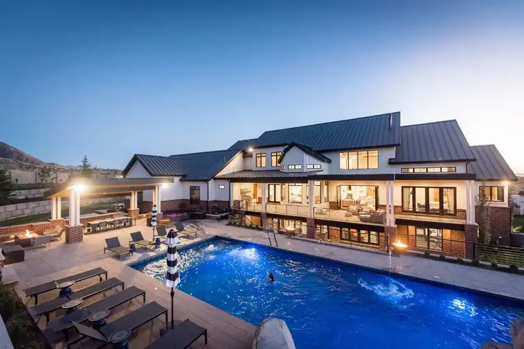 The Stoney Brook by Raykon Construction