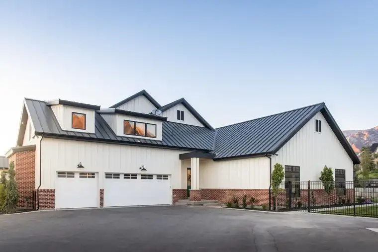The Stoney Brook by Raykon Construction