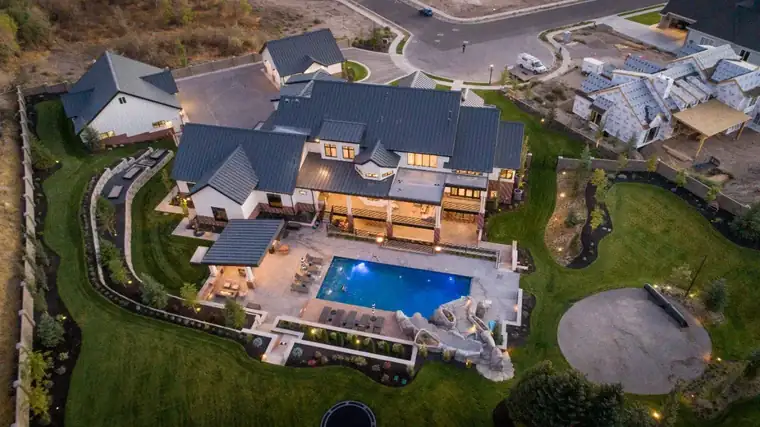 The Stoney Brook by Raykon Construction