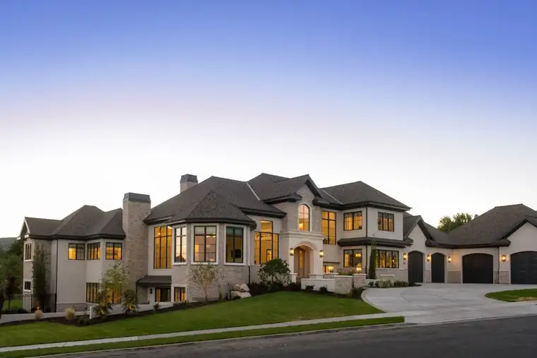 The Sunrise Drive by Raykon Construction